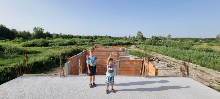 Podłoga w Budynku 4